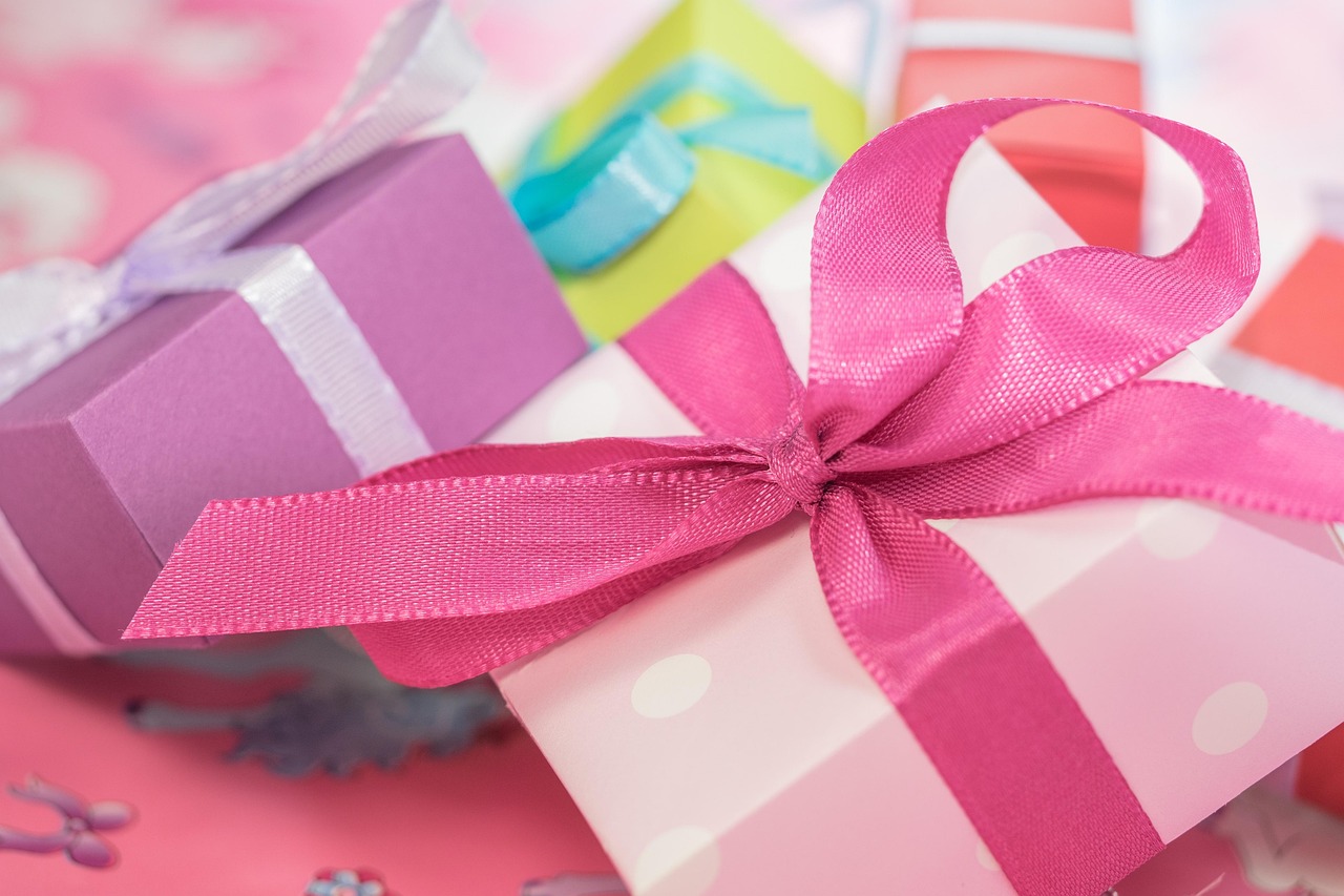 Tingkatkan Kesan Eksklusif Produk Lewat Cetak Box Souvenir